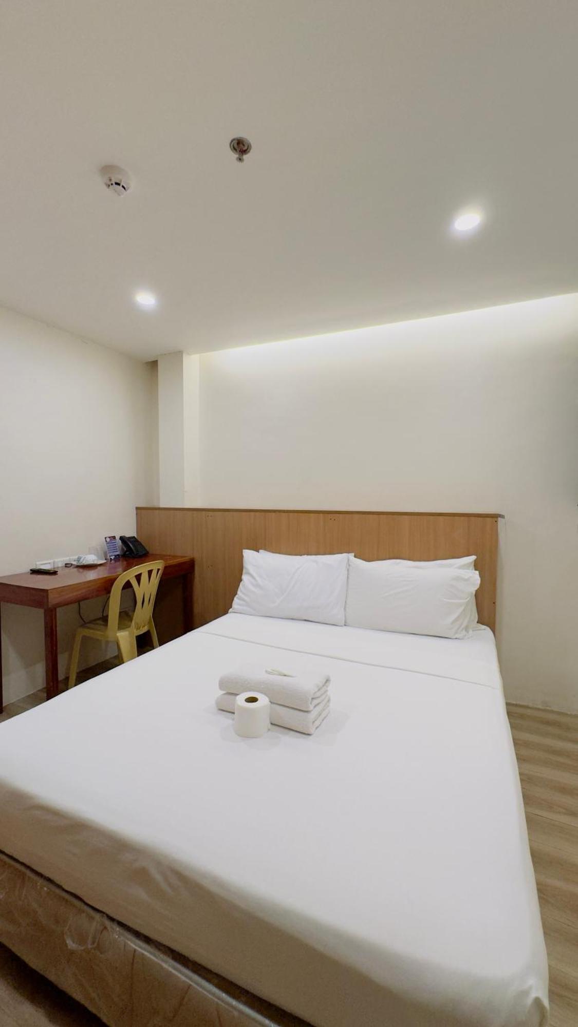 La Anclar Hotel Davao City Eksteriør billede