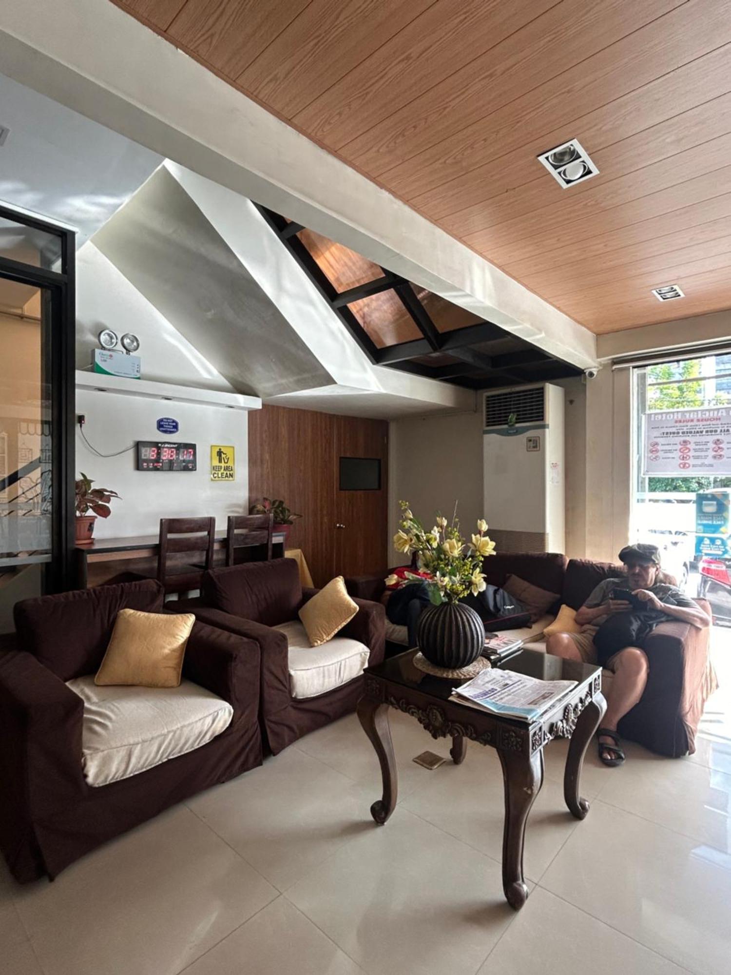 La Anclar Hotel Davao City Eksteriør billede