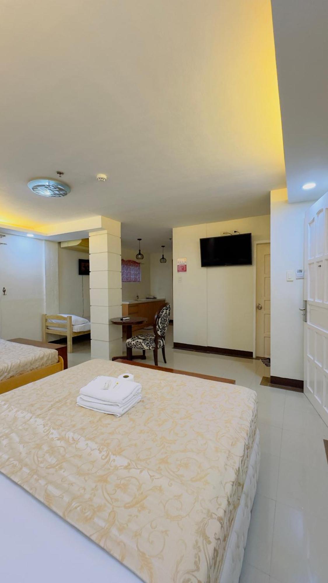 La Anclar Hotel Davao City Eksteriør billede